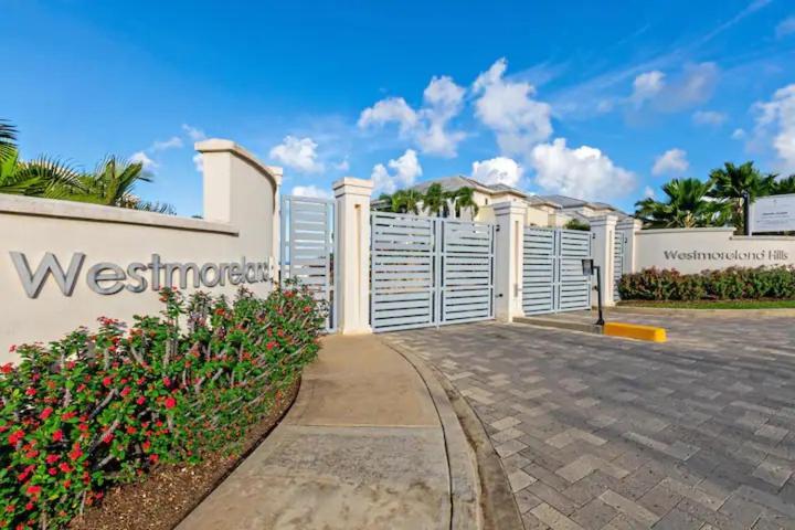 Westmoreland Hills - Mount Standfast - St James - Full Gym Membership Saint James Exteriér fotografie
