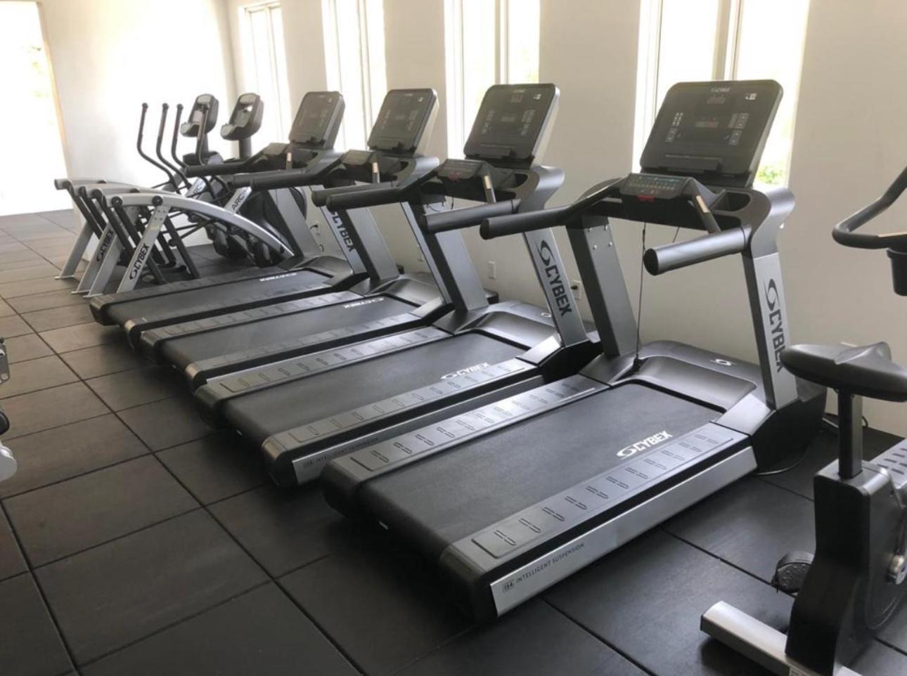 Westmoreland Hills - Mount Standfast - St James - Full Gym Membership Saint James Exteriér fotografie