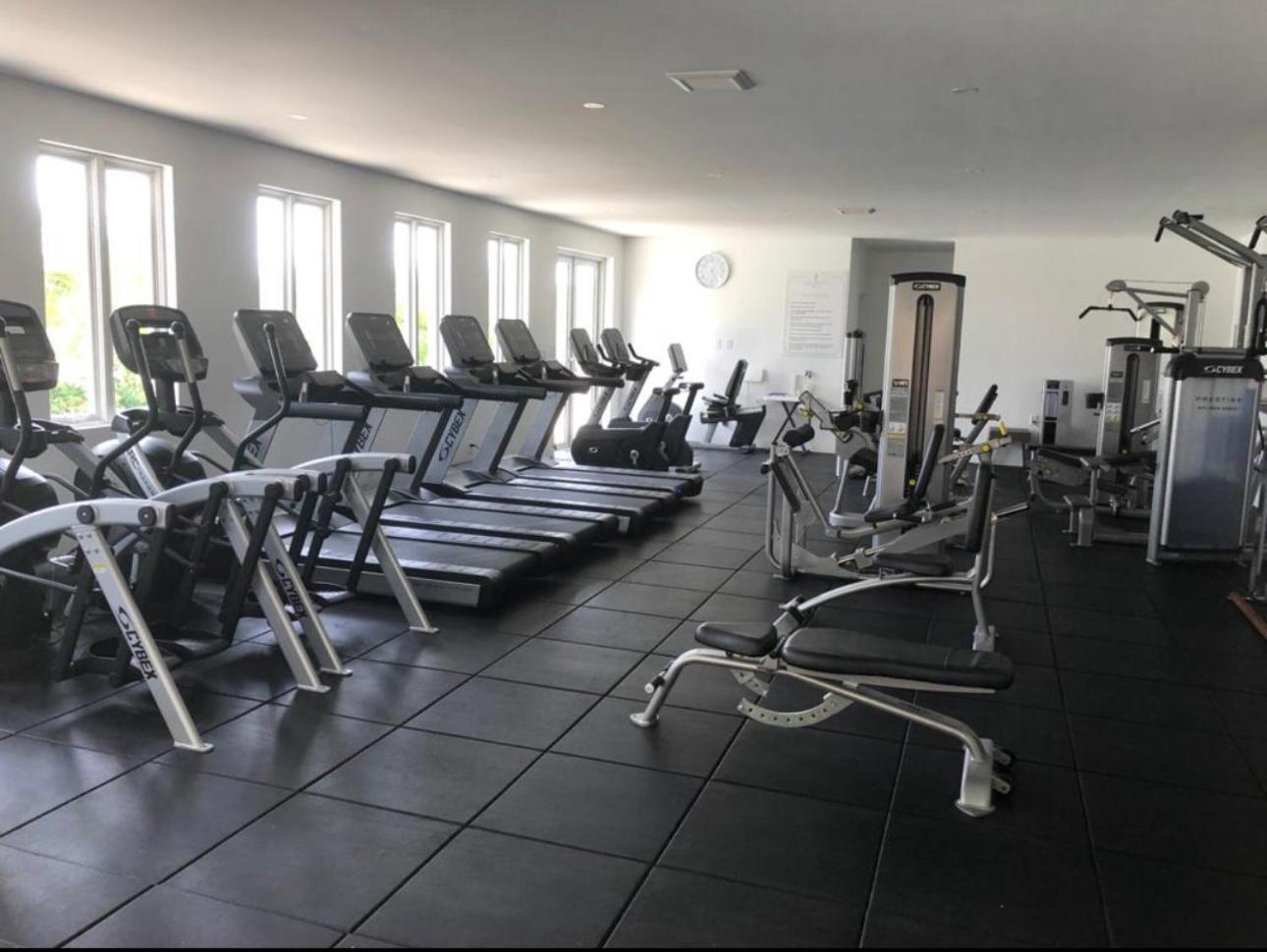 Westmoreland Hills - Mount Standfast - St James - Full Gym Membership Saint James Exteriér fotografie